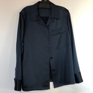 Women’s Theory navy blouse.  Sz m.